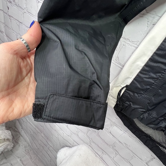 |•THE NORTH FACE•| Lightweight Jacket Windbreaker Rain Size Small - Picture 4 of 11